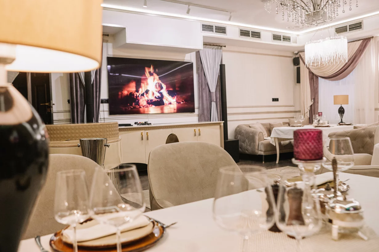 Караоке в ресторане Svoy