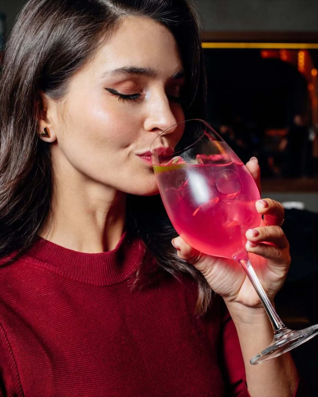 Интерьер/Экстерьер/Банкетная зона/Бар/Стол для двоих/Вход/Главный зал/Lounge зона ресторан Магадан на Красном Октябре фото