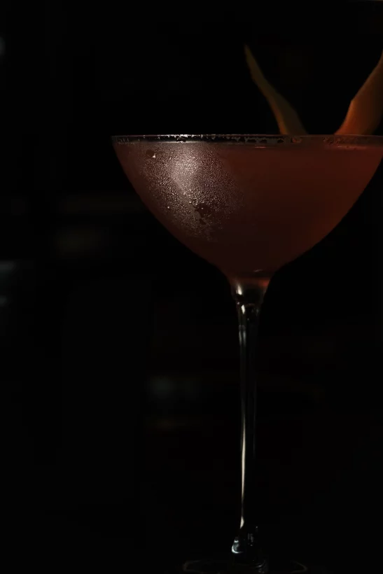 Интерьер/Экстерьер/Банкетная зона/Бар/Стол для двоих/Вход/Главный зал/Lounge зона ресторан Wood Wood Wood фото