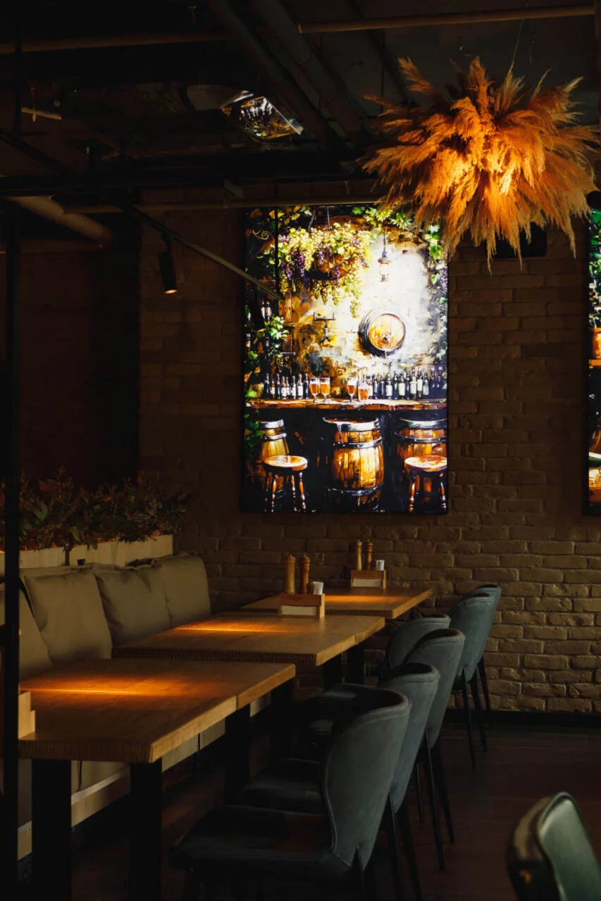 Интерьер/Экстерьер/Банкетная зона/Бар/Стол для двоих/Вход/Главный зал/Lounge зона ресторан The Pivo фото