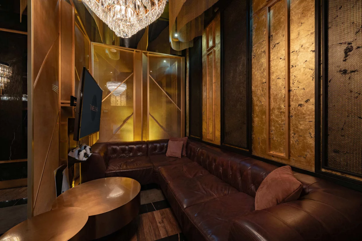 Интерьер/Экстерьер/Банкетная зона/Бар/Стол для двоих/Вход/Главный зал/Lounge зона кальянная Timeless Охотный Ряд фото