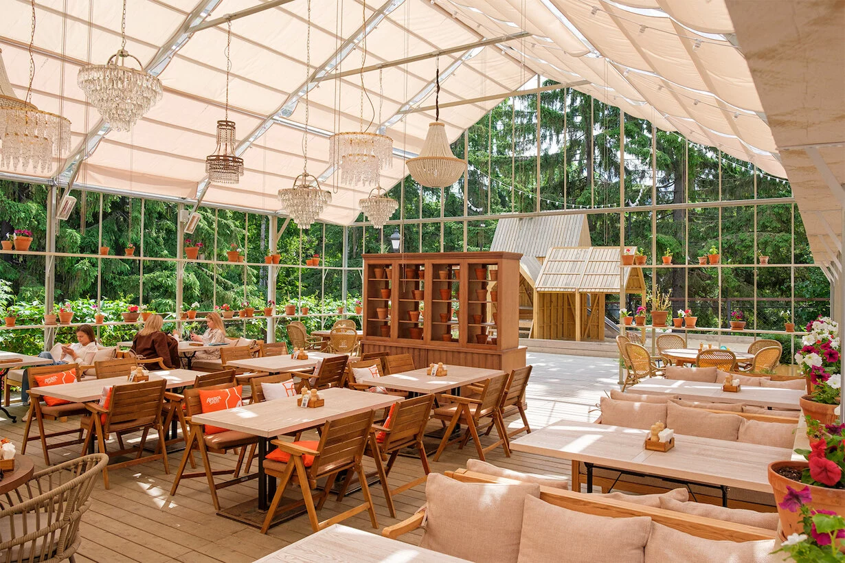 Интерьер/Экстерьер/Банкетная зона/Бар/Стол для двоих/Вход/Главный зал/Lounge зона ресторан Donna Olivia фото