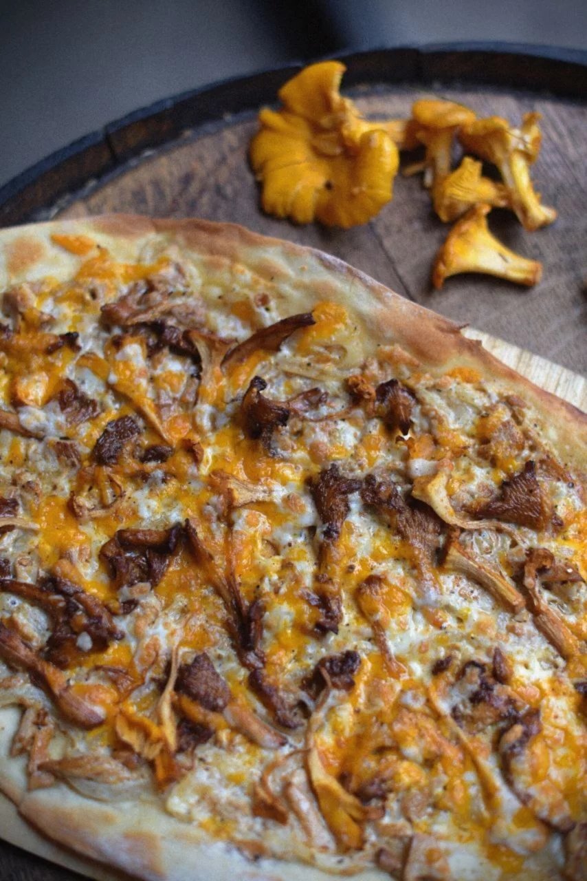 Интерьер/Экстерьер/Банкетная зона/Бар/Стол для двоих/Вход/Главный зал/Lounge зона паб Axiom Pub фото