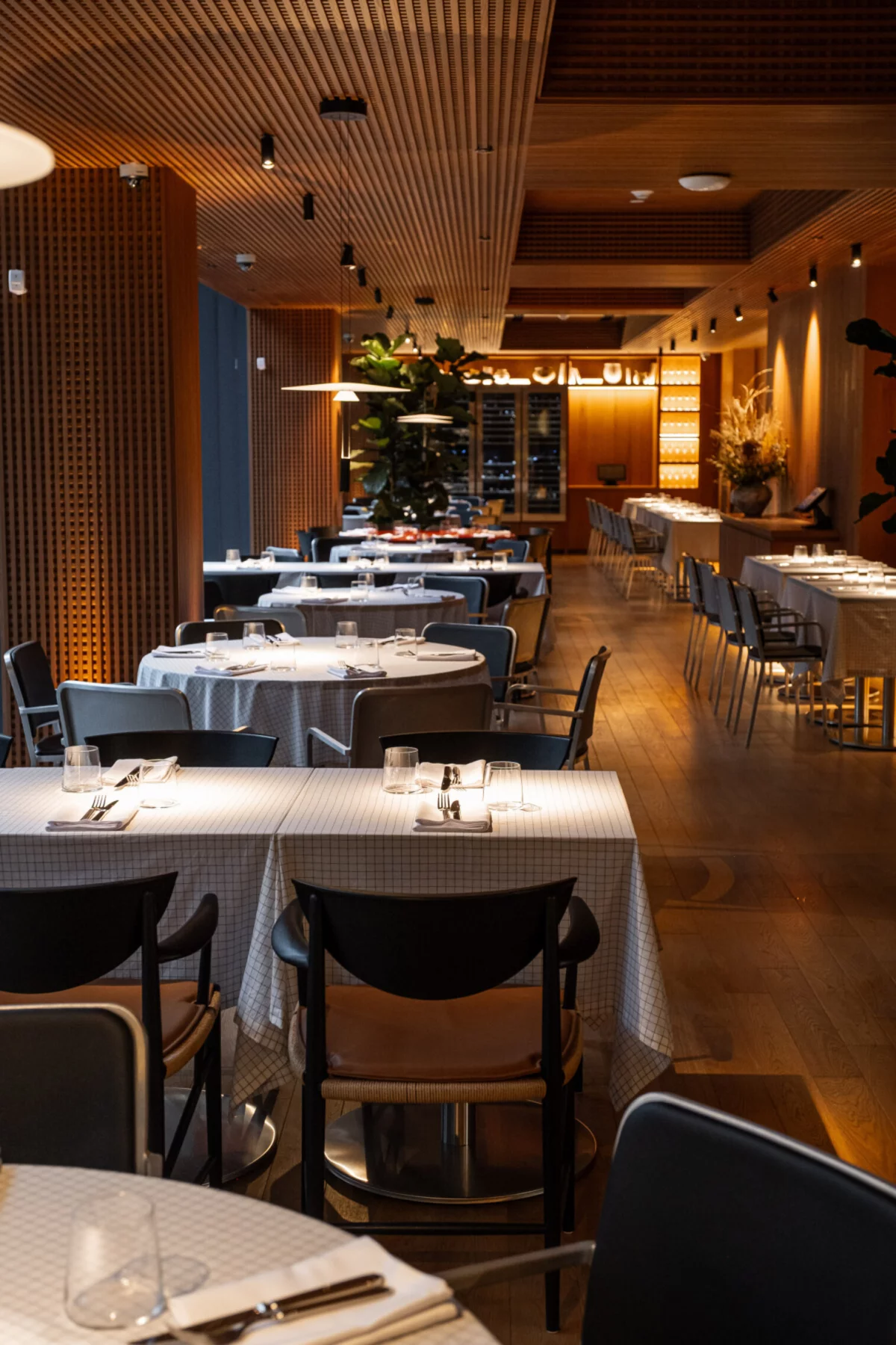 Интерьер/Экстерьер/Банкетная зона/Бар/Стол для двоих/Вход/Главный зал/Lounge зона ресторан Remy Kitchen Bakery фото