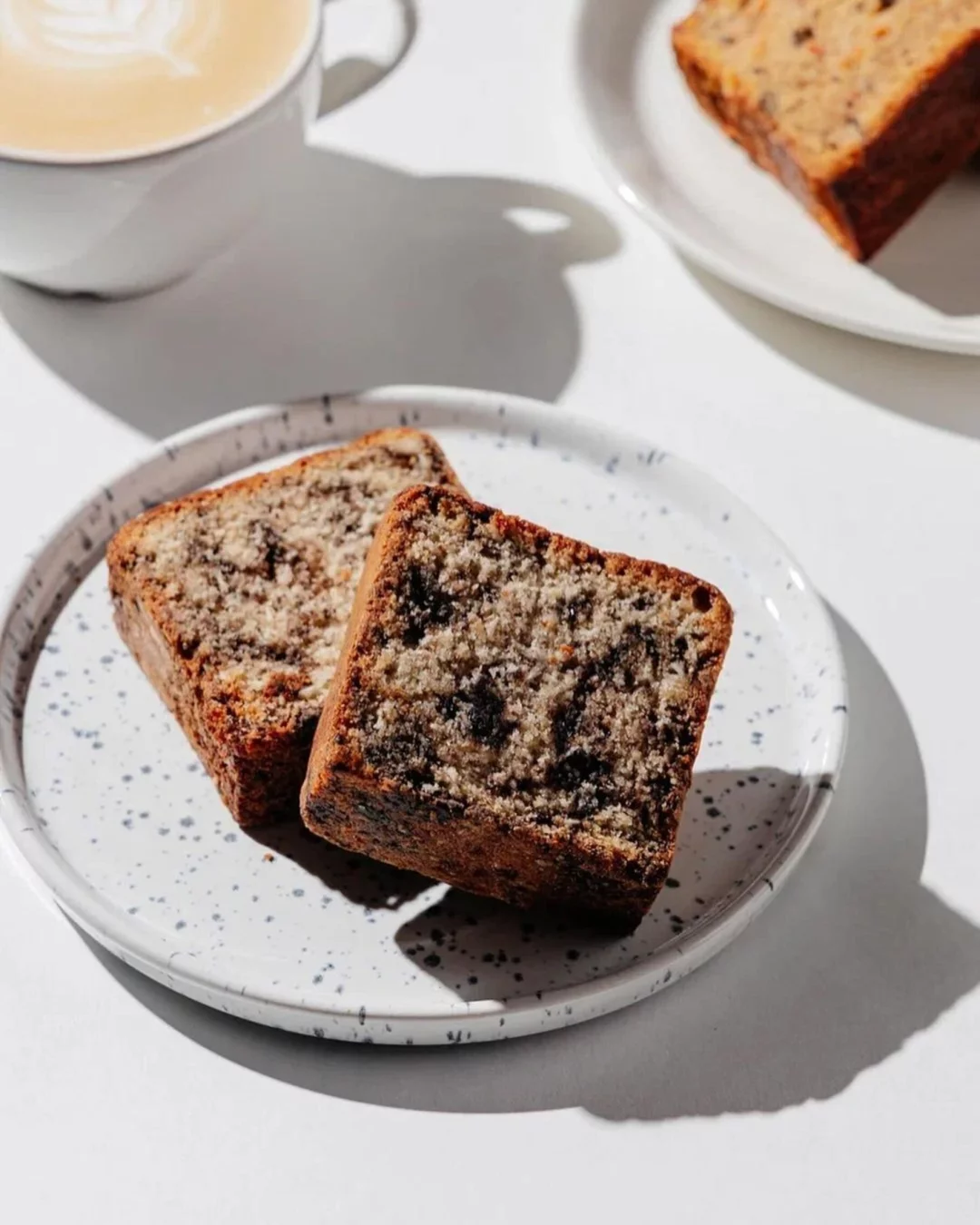 Интерьер/Экстерьер/Банкетная зона/Бар/Стол для двоих/Вход/Главный зал/Lounge зона кофейня Baggins Coffee фото