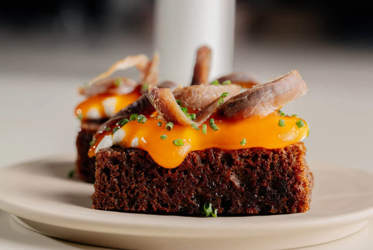 Интерьер/Экстерьер/Банкетная зона/Бар/Стол для двоих/Вход/Главный зал/Lounge зона клуб Department 57 фото