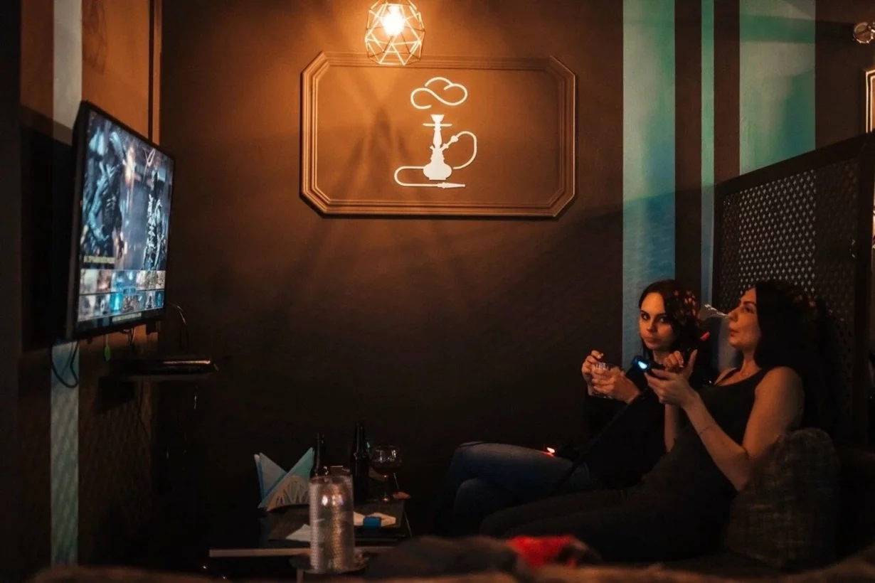 Интерьер/Экстерьер/Банкетная зона/Бар/Стол для двоих/Вход/Главный зал/Lounge зона лаунж Corleone Lounge фото