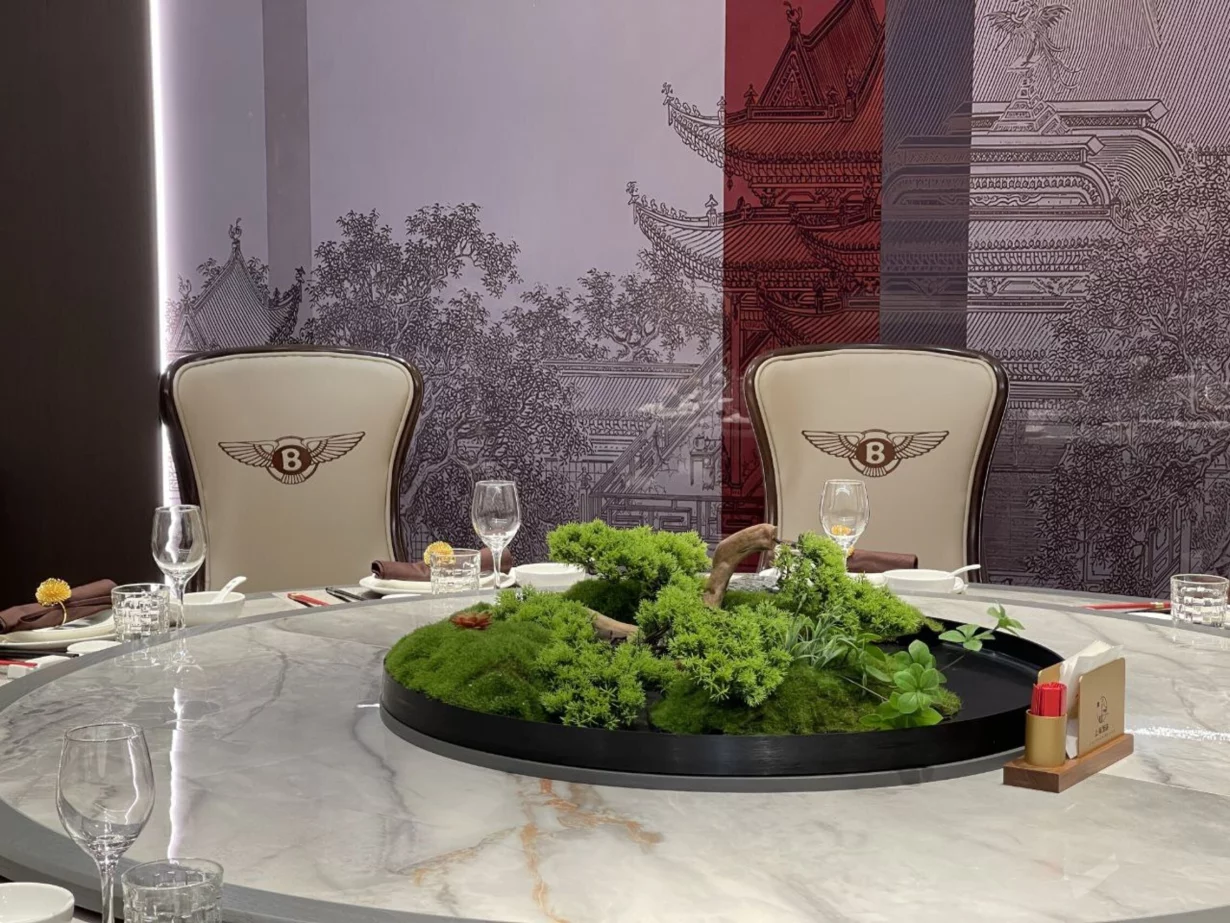 Интерьер/Экстерьер/Банкетная зона/Бар/Стол для двоих/Вход/Главный зал/Lounge зона ресторан Шанхай фото