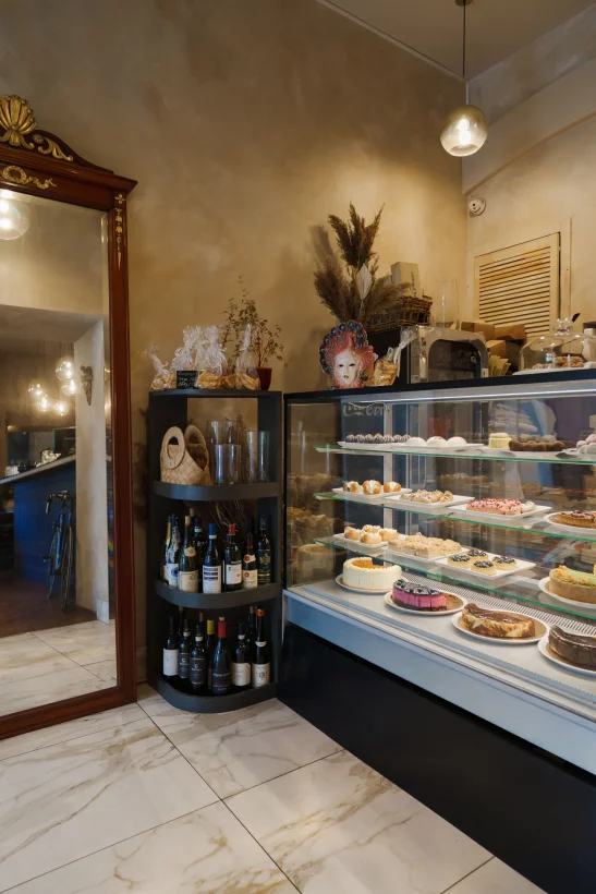 Интерьер/Экстерьер/Банкетная зона/Бар/Стол для двоих/Вход/Главный зал/Lounge зона ресторан Sapori di Italia фото