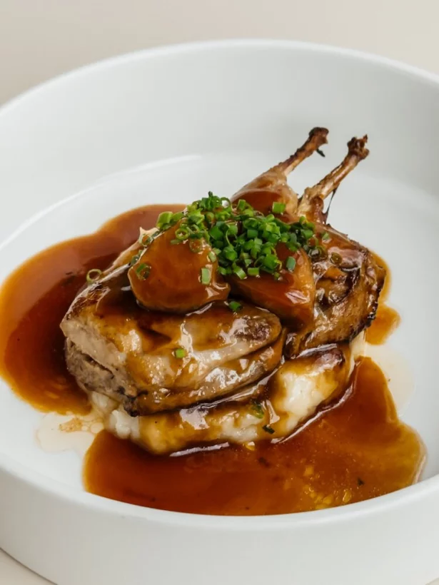 Интерьер/Экстерьер/Банкетная зона/Бар/Стол для двоих/Вход/Главный зал/Lounge зона ресторан Берег желаний фото