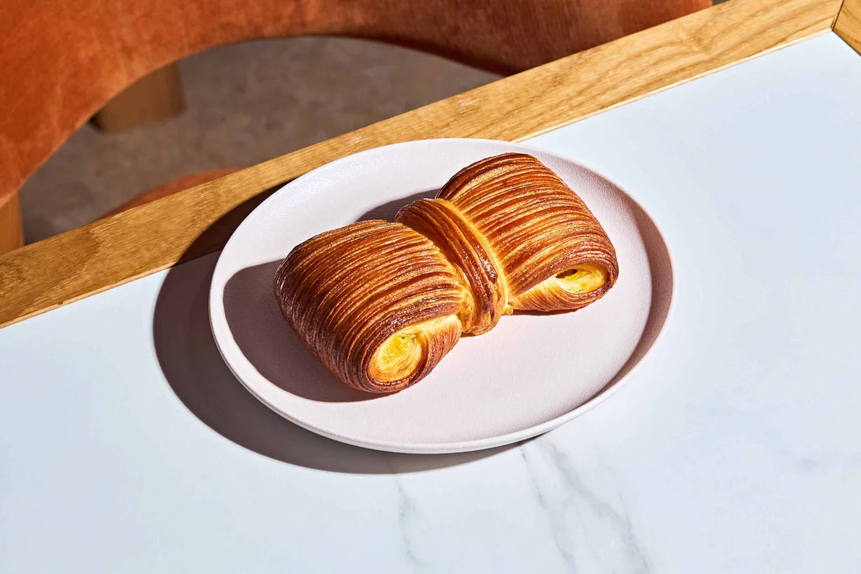 Интерьер/Экстерьер/Банкетная зона/Бар/Стол для двоих/Вход/Главный зал/Lounge зона пекарня Ухват фото