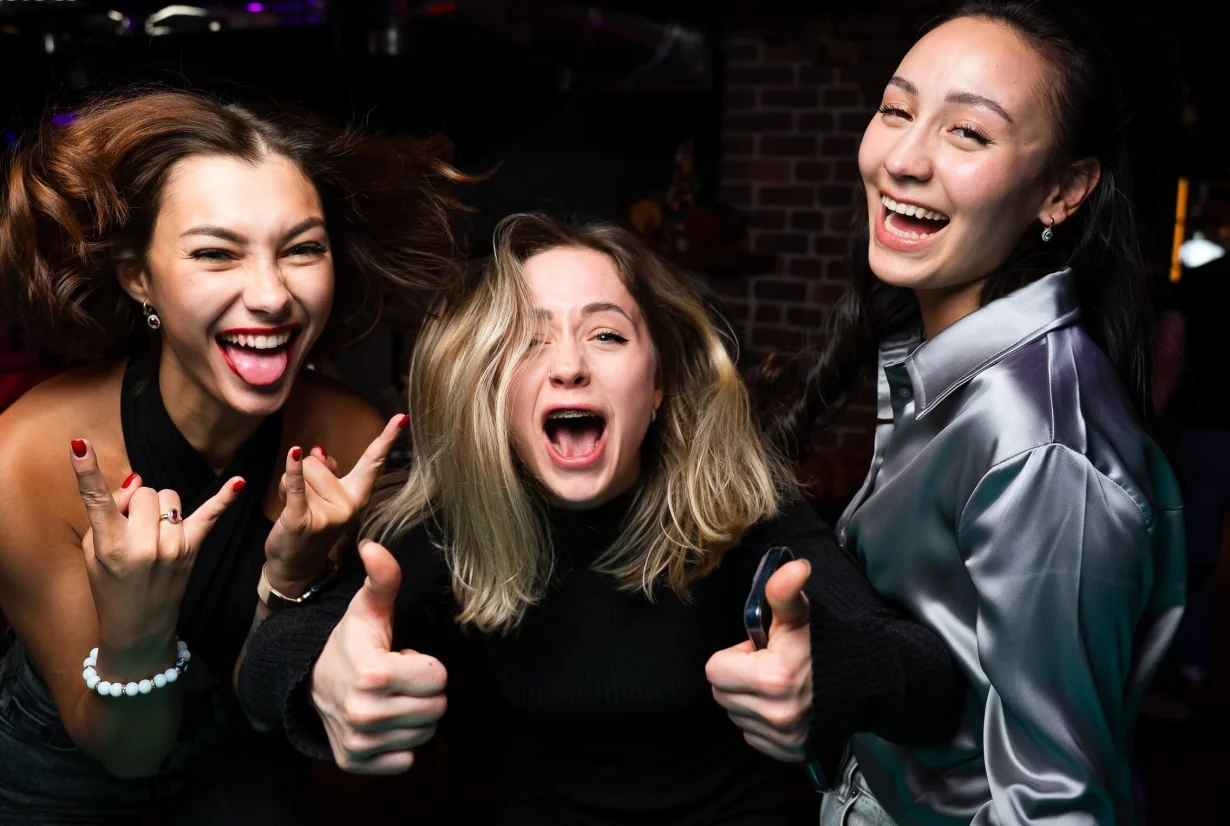 Интерьер/Экстерьер/Банкетная зона/Бар/Стол для двоих/Вход/Главный зал/Lounge зона ресторан Хачо и Пури фото