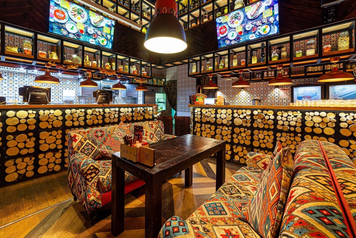 Интерьер/Экстерьер/Банкетная зона/Бар/Стол для двоих/Вход/Главный зал/Lounge зона ресторан ПхалиХинкали фото