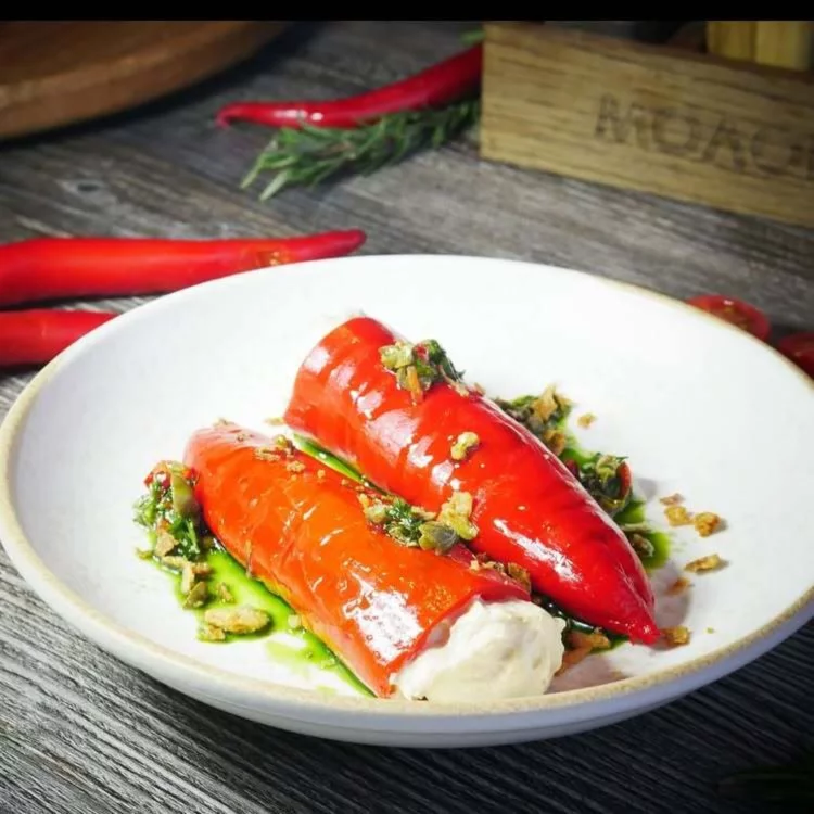 Интерьер/Экстерьер/Банкетная зона/Бар/Стол для двоих/Вход/Главный зал/Lounge зона ресторан Молоко фото