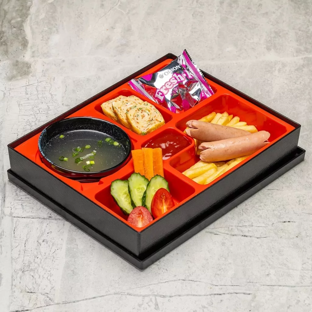 Интерьер/Экстерьер/Банкетная зона/Бар/Стол для двоих/Вход/Главный зал/Lounge зона кафе Миринэ фото