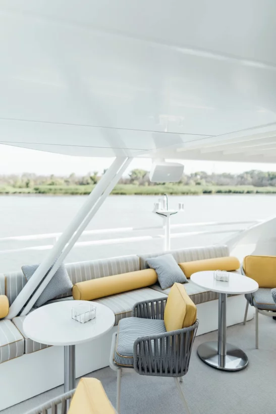 Интерьер/Экстерьер/Банкетная зона/Бар/Стол для двоих/Вход/Главный зал/Lounge зона корабль Яхта Калипсо фото