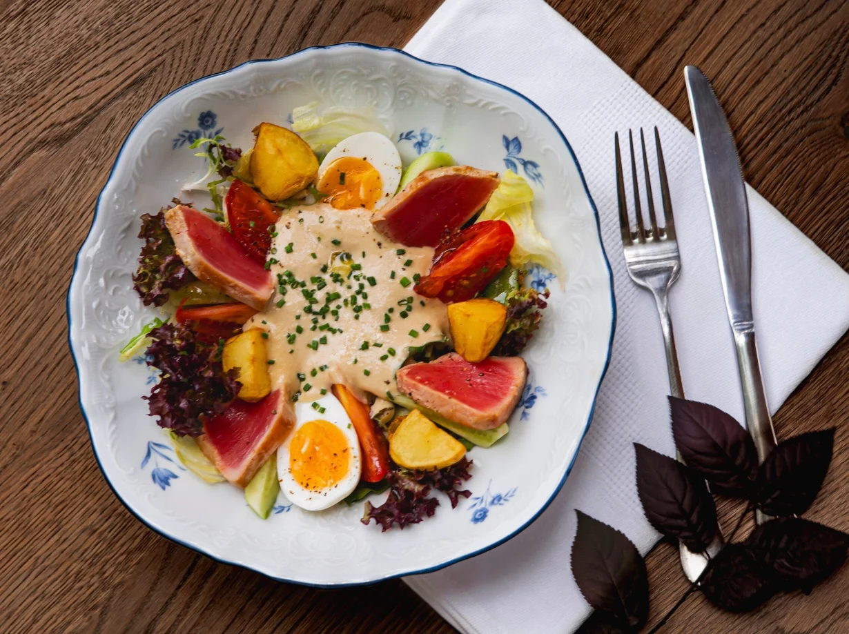 Интерьер/Экстерьер/Банкетная зона/Бар/Стол для двоих/Вход/Главный зал/Lounge зона ресторан Берег фото