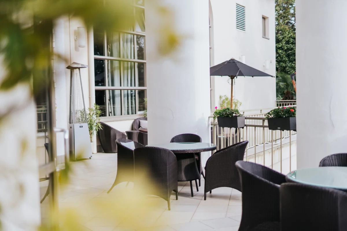 Интерьер/Экстерьер/Банкетная зона/Бар/Стол для двоих/Вход/Главный зал/Lounge зона бар ChoCoTe фото