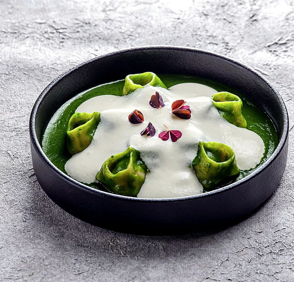 Интерьер/Экстерьер/Банкетная зона/Бар/Стол для двоих/Вход/Главный зал/Lounge зона ресторан Око фото