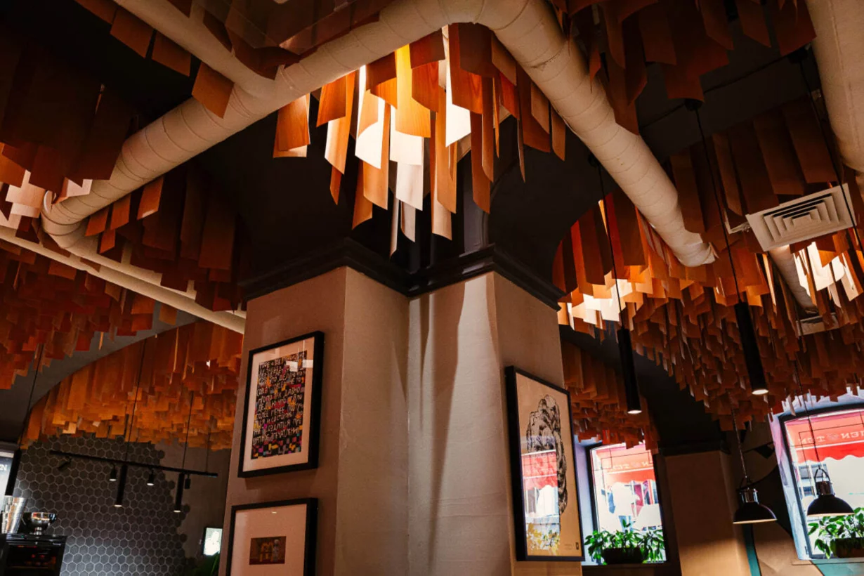 Интерьер/Экстерьер/Банкетная зона/Бар/Стол для двоих/Вход/Главный зал/Lounge зона кафе Ramen Ten фото