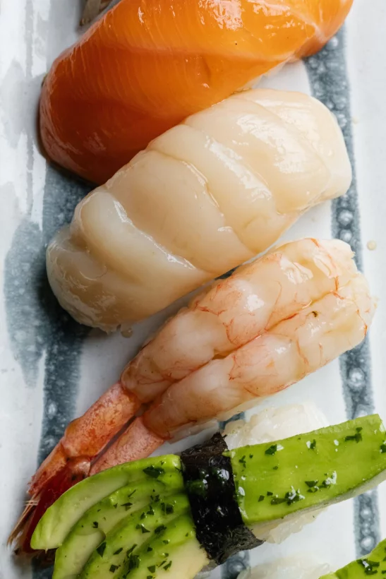 Интерьер/Экстерьер/Банкетная зона/Бар/Стол для двоих/Вход/Главный зал/Lounge зона ресторан Ro фото