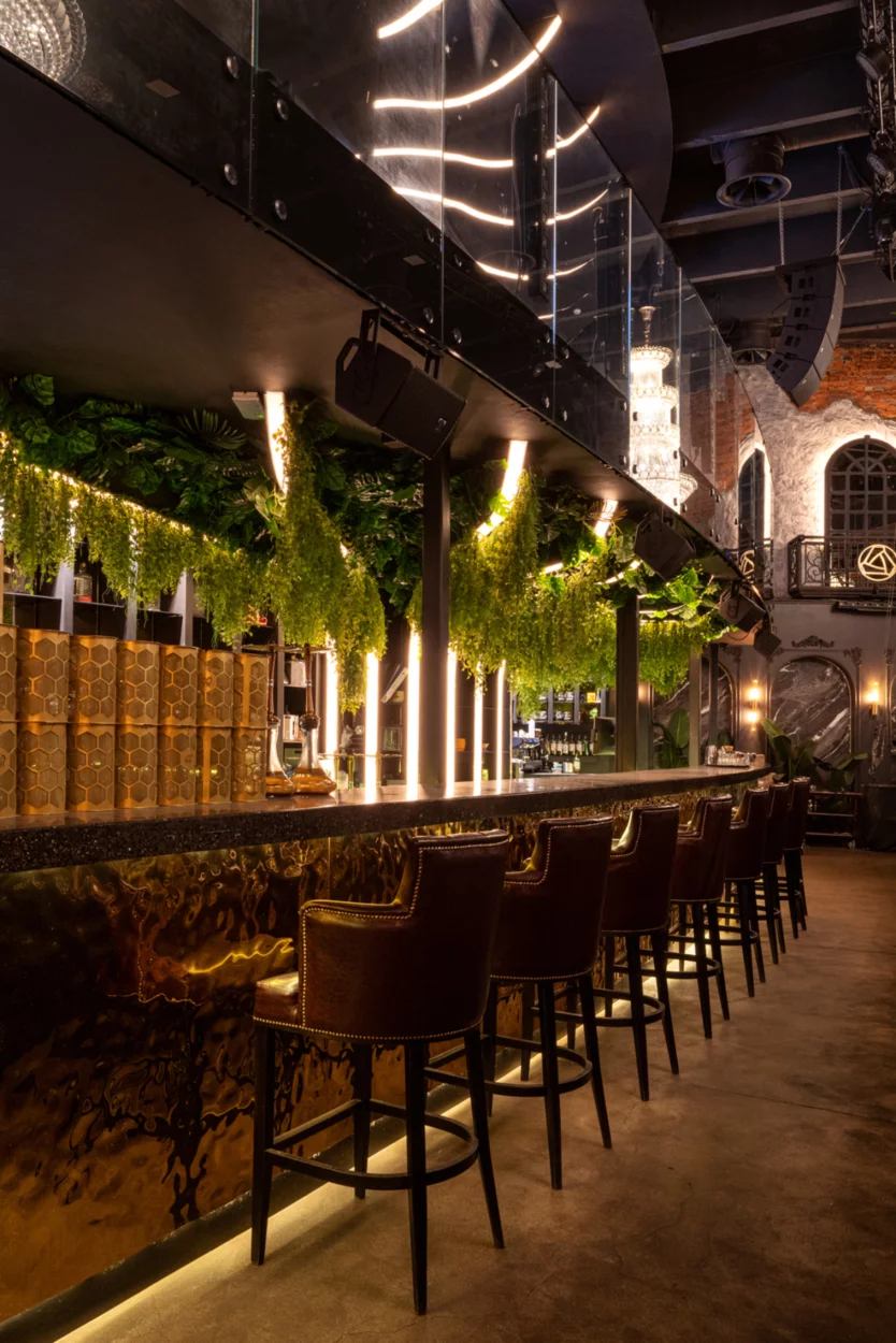 Интерьер/Экстерьер/Банкетная зона/Бар/Стол для двоих/Вход/Главный зал/Lounge зона ресторан Дымзавод Хамовники фото