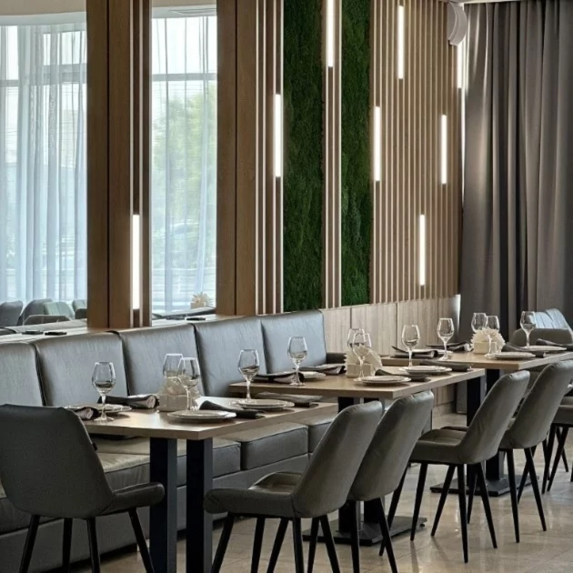 Интерьер/Экстерьер/Банкетная зона/Бар/Стол для двоих/Вход/Главный зал/Lounge зона ресторан Amaks сити отель фото