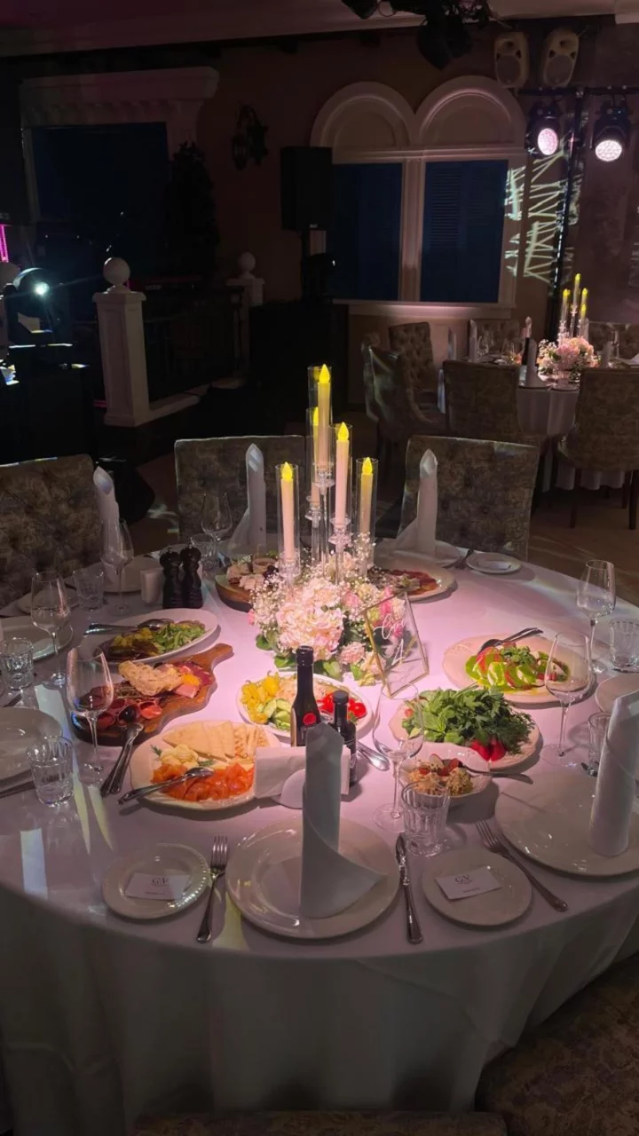 Интерьер/Экстерьер/Банкетная зона/Бар/Стол для двоих/Вход/Главный зал/Lounge зона ресторан La Provincia фото