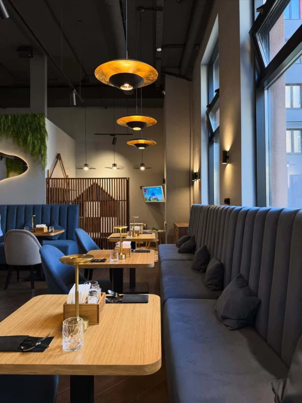 Интерьер/Экстерьер/Банкетная зона/Бар/Стол для двоих/Вход/Главный зал/Lounge зона ресторан Шуман фото
