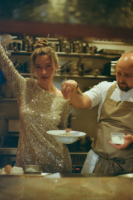 Интерьер/Экстерьер/Банкетная зона/Бар/Стол для двоих/Вход/Главный зал/Lounge зона ресторан Moderniste Aesthetic Bistro фото