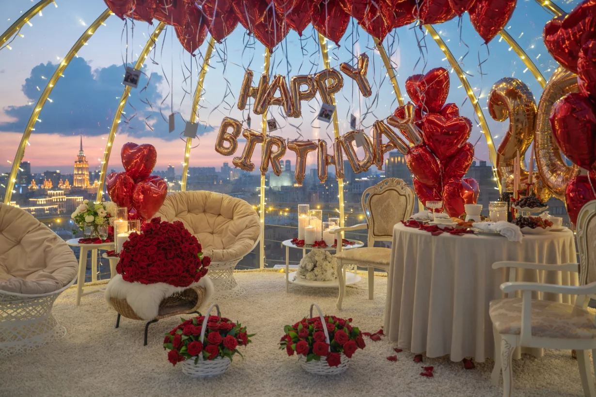 Интерьер/Экстерьер/Банкетная зона/Бар/Стол для двоих/Вход/Главный зал/Lounge зона лофт One Love фото