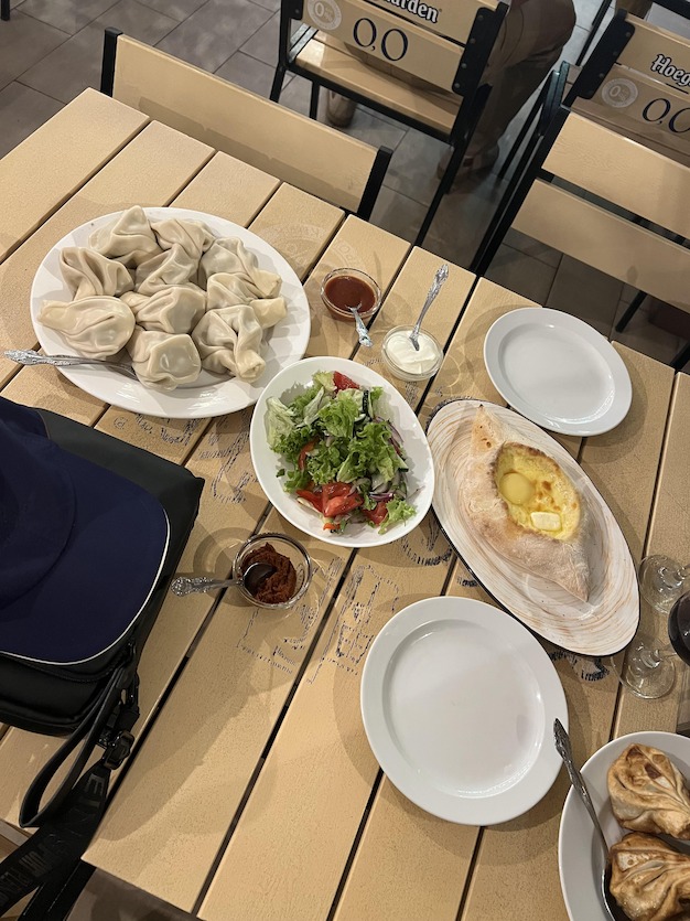 Хинкали в кафе Белые ночи в Сочи