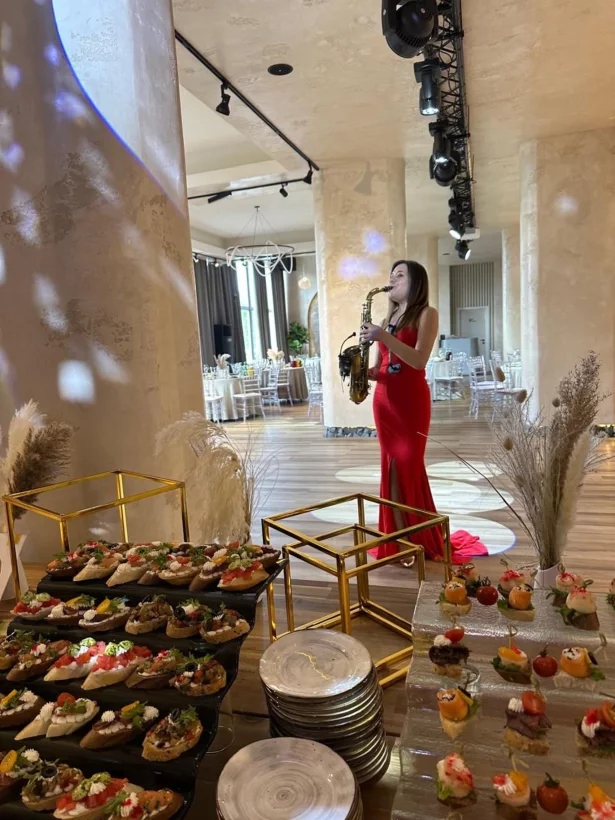 Мен Санкт-Петербургтен балапан алдым. Мен Санкт-Петербургтен балапан алдым.