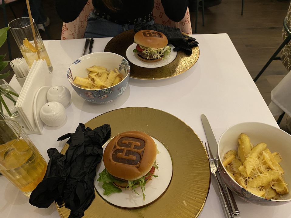 Ресторан «Efac Iccug» / «Гуччи кафе», Москва: цены, меню, адрес, фото ...